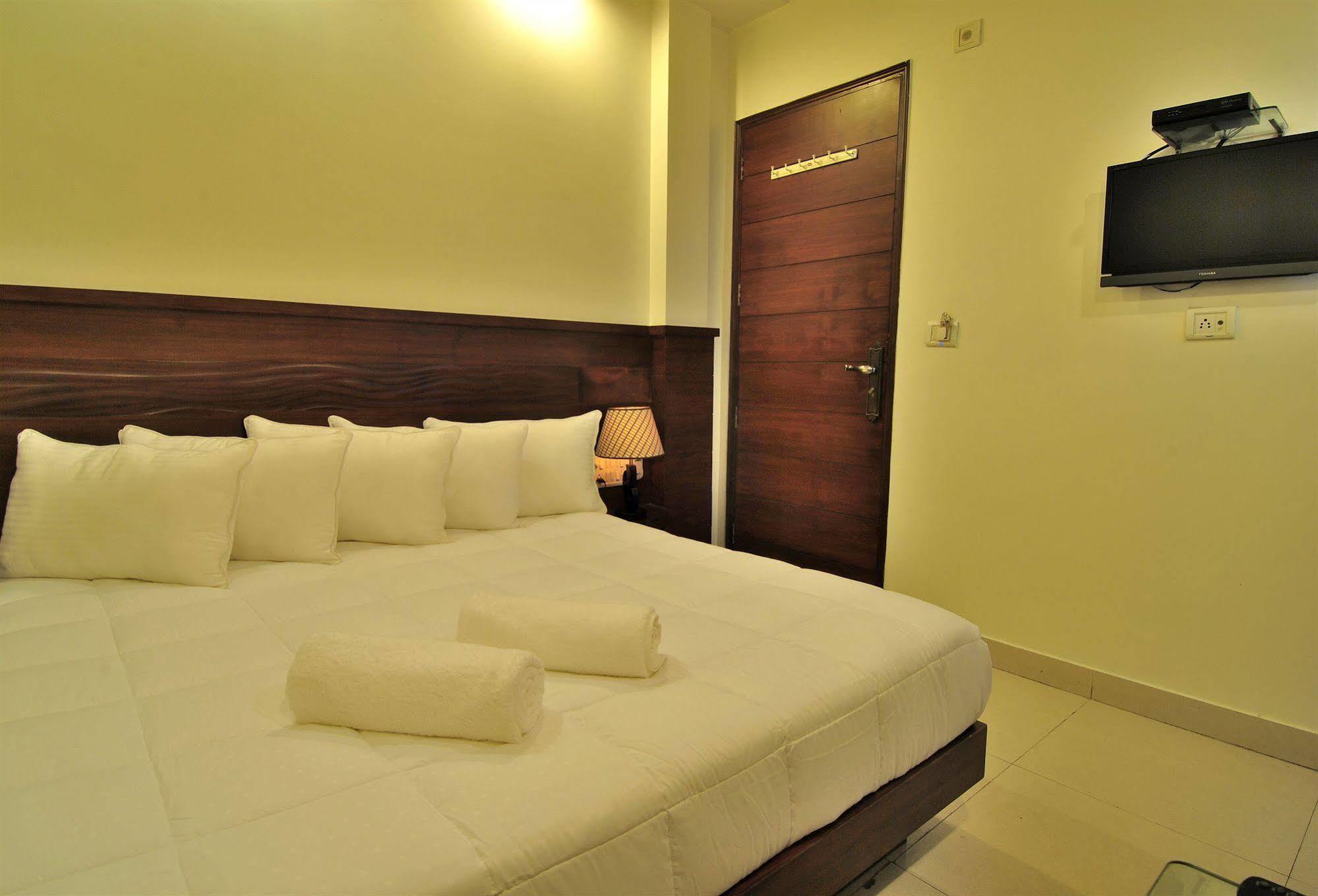 Hotel Toronto New Delhi Luaran gambar